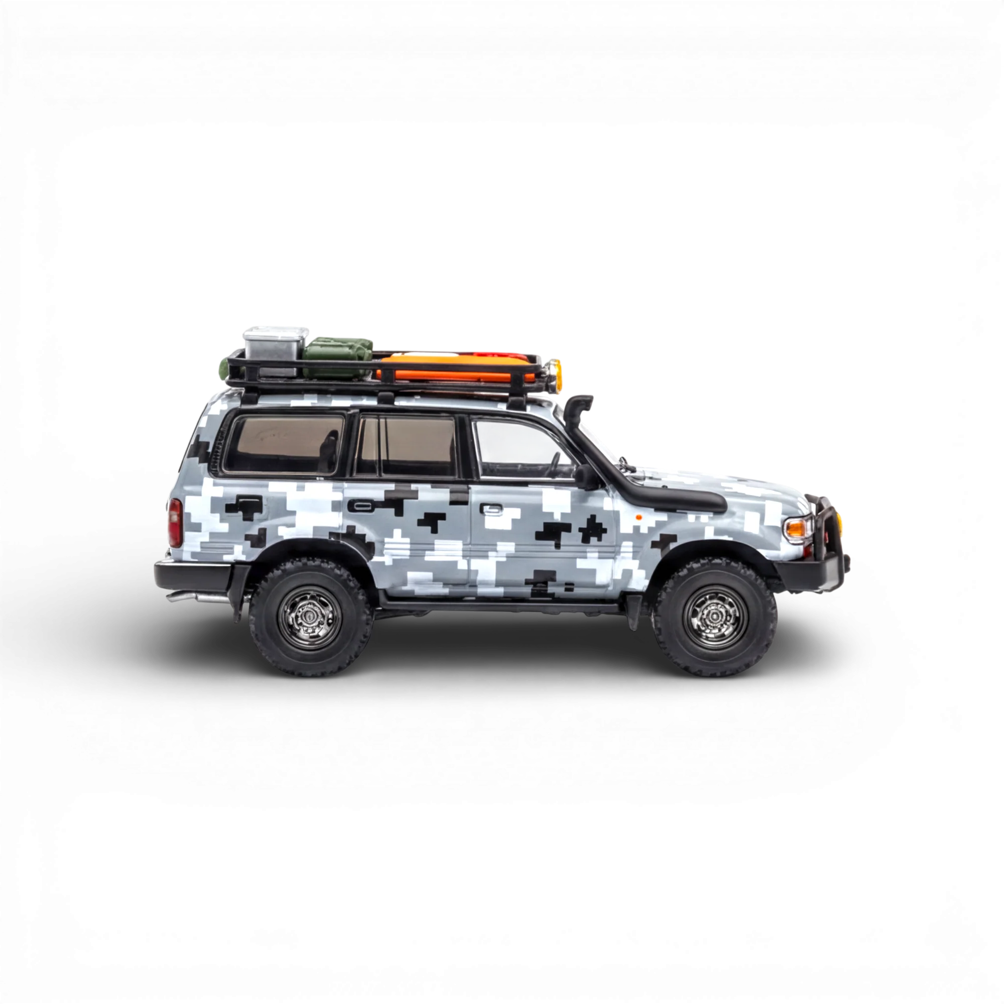 GCD Toyota Land Cruiser LC80 Digital Camouflage - Accessories Included 1:64 - Image 4