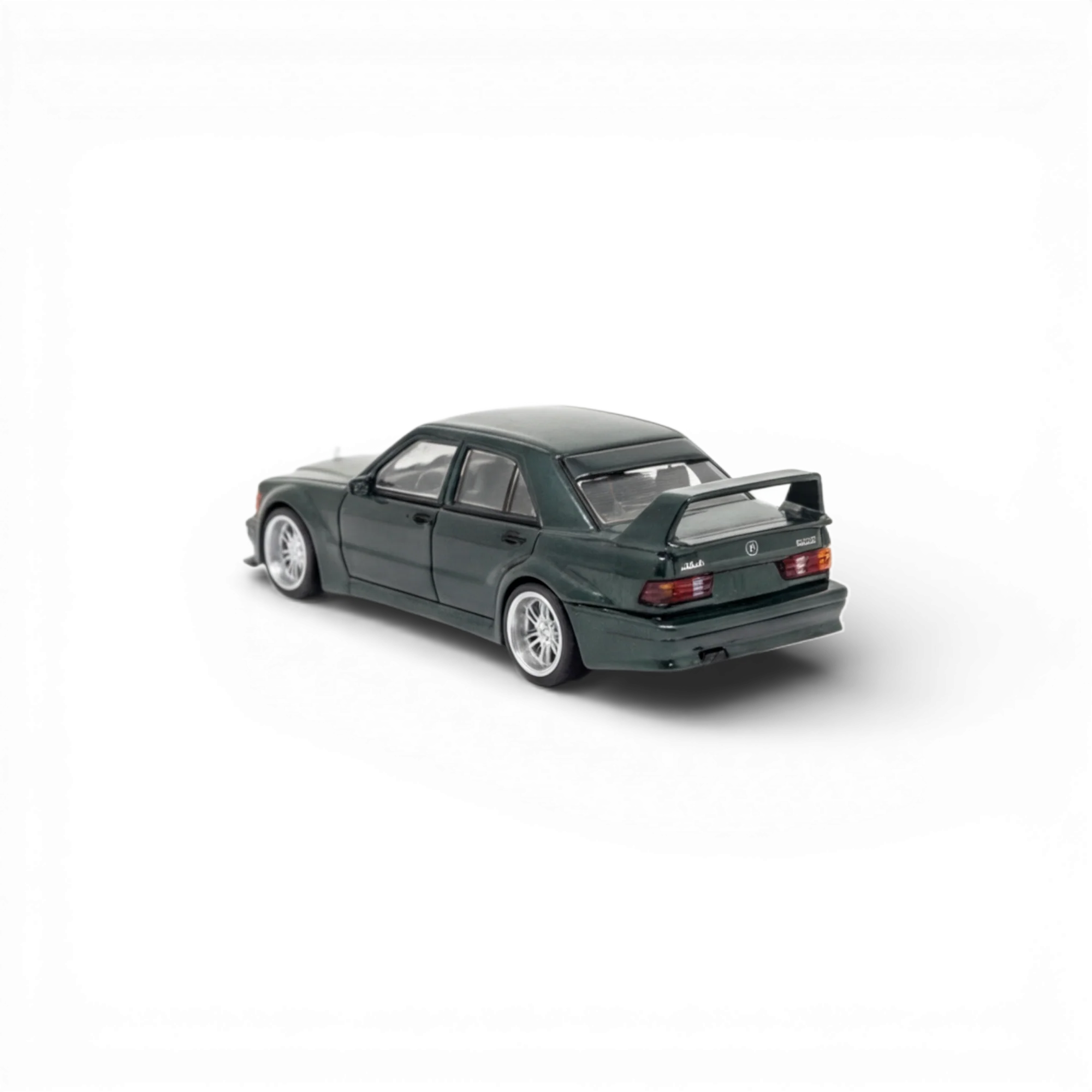 Seeker Mercedes-Benz 190E 2.5-16 Evolution British Green 1:64 - Image 3